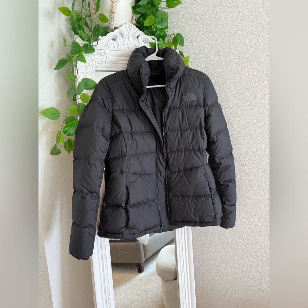 The North Face Metropolis down jacket - women’s size medium in Black